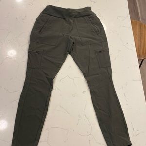 Athleta HEADLANDS HYBRID MID RISE TIGHT Size 10